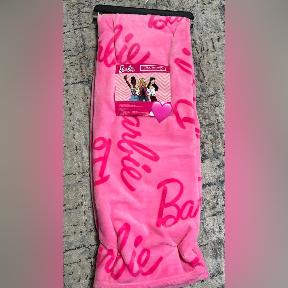 Barbie oversized throw
